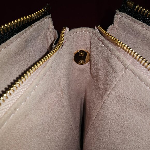 Louis Vuitton Coussin Bag Embossed Lambskin PM - Picture 14 of 16